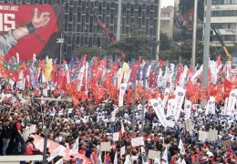 Newrozları 1 Mayıslaştırmak, 1 Mayısları Newrozlaştırmak